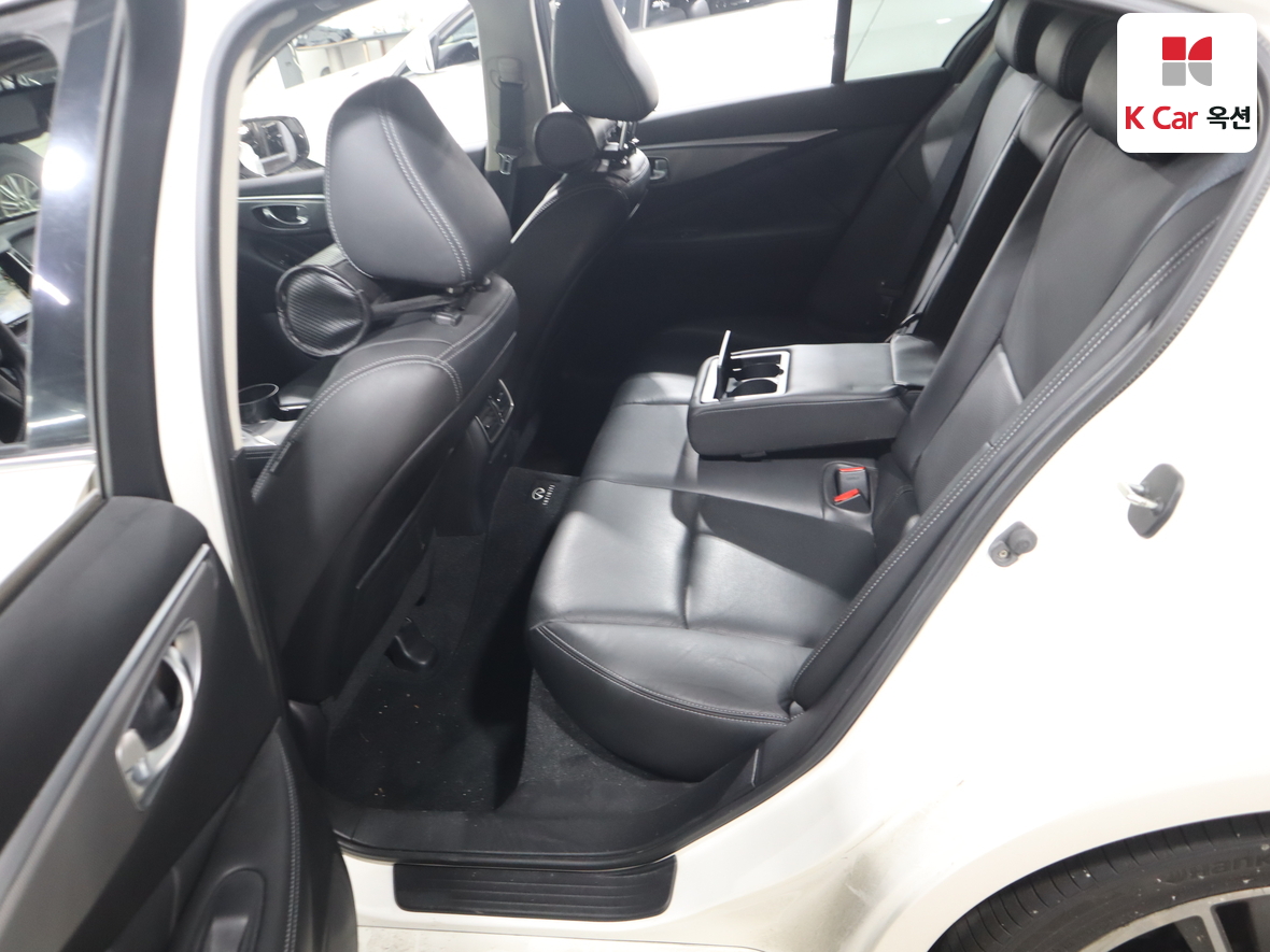Infiniti Q50 - 25
