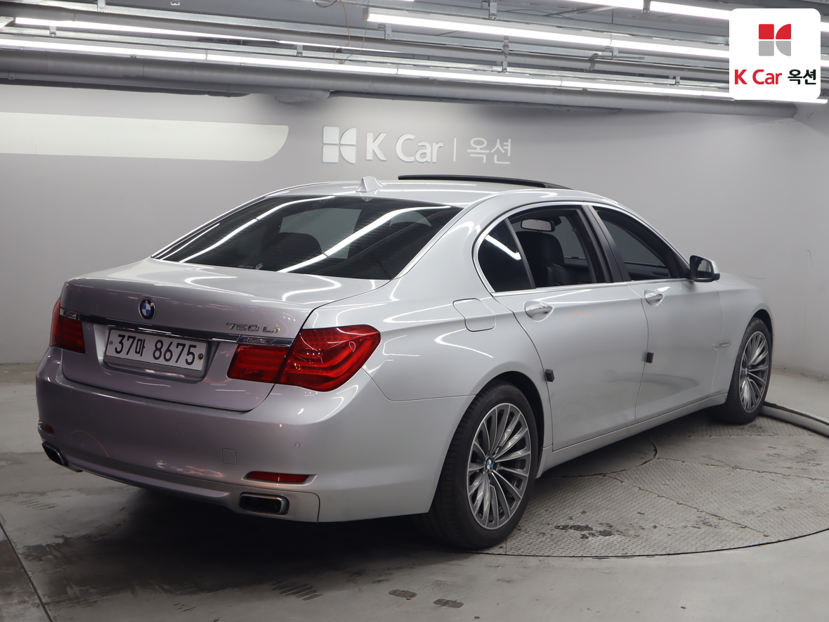 BMW 7 Series - 2