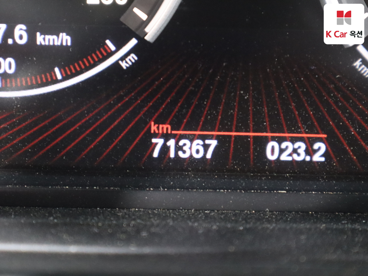 BMW 7 Series - 4