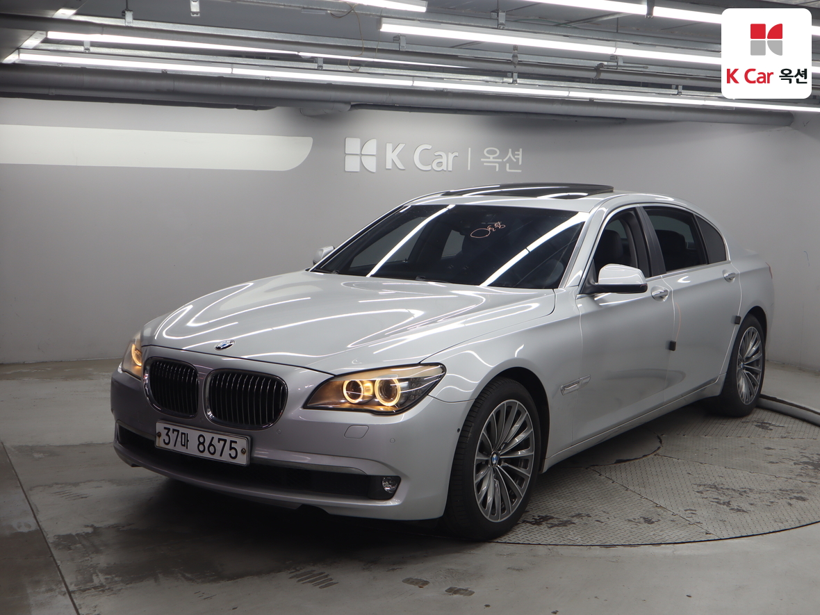 BMW 7 Series - 1