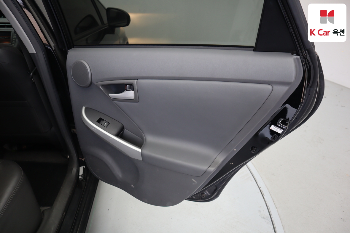 TOYOTA 프리우스 - 25