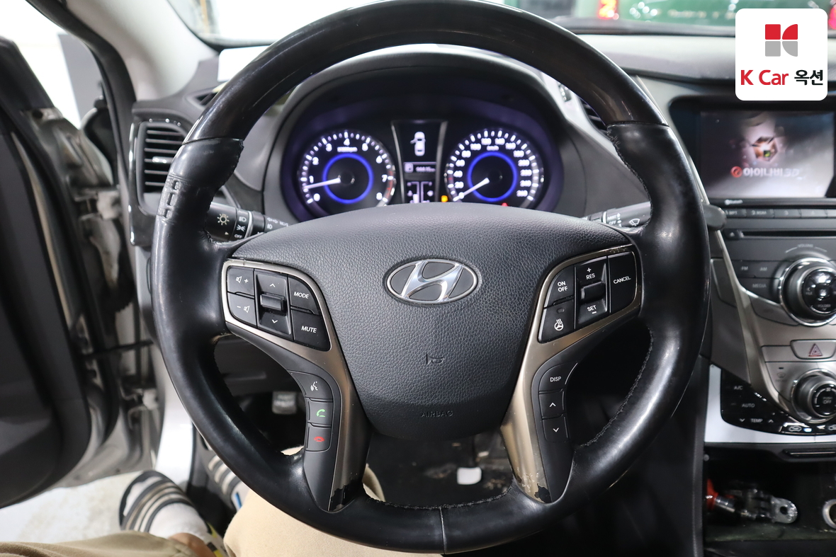 Hyundai Grandeur 2012 - Image 10
