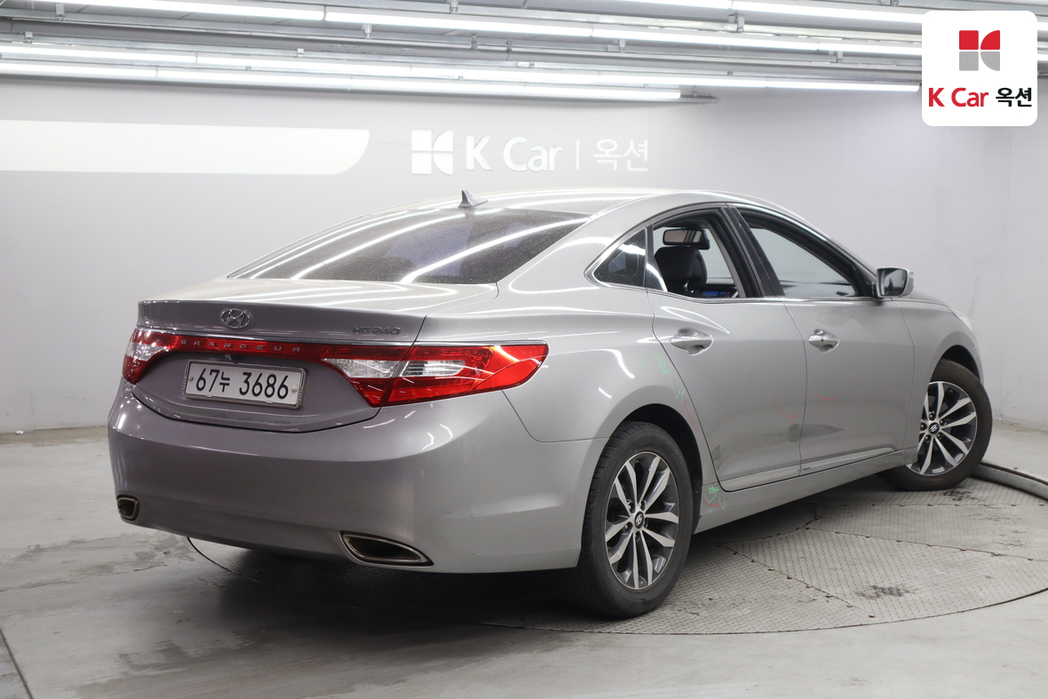 Hyundai Grandeur 2012 - Image 2