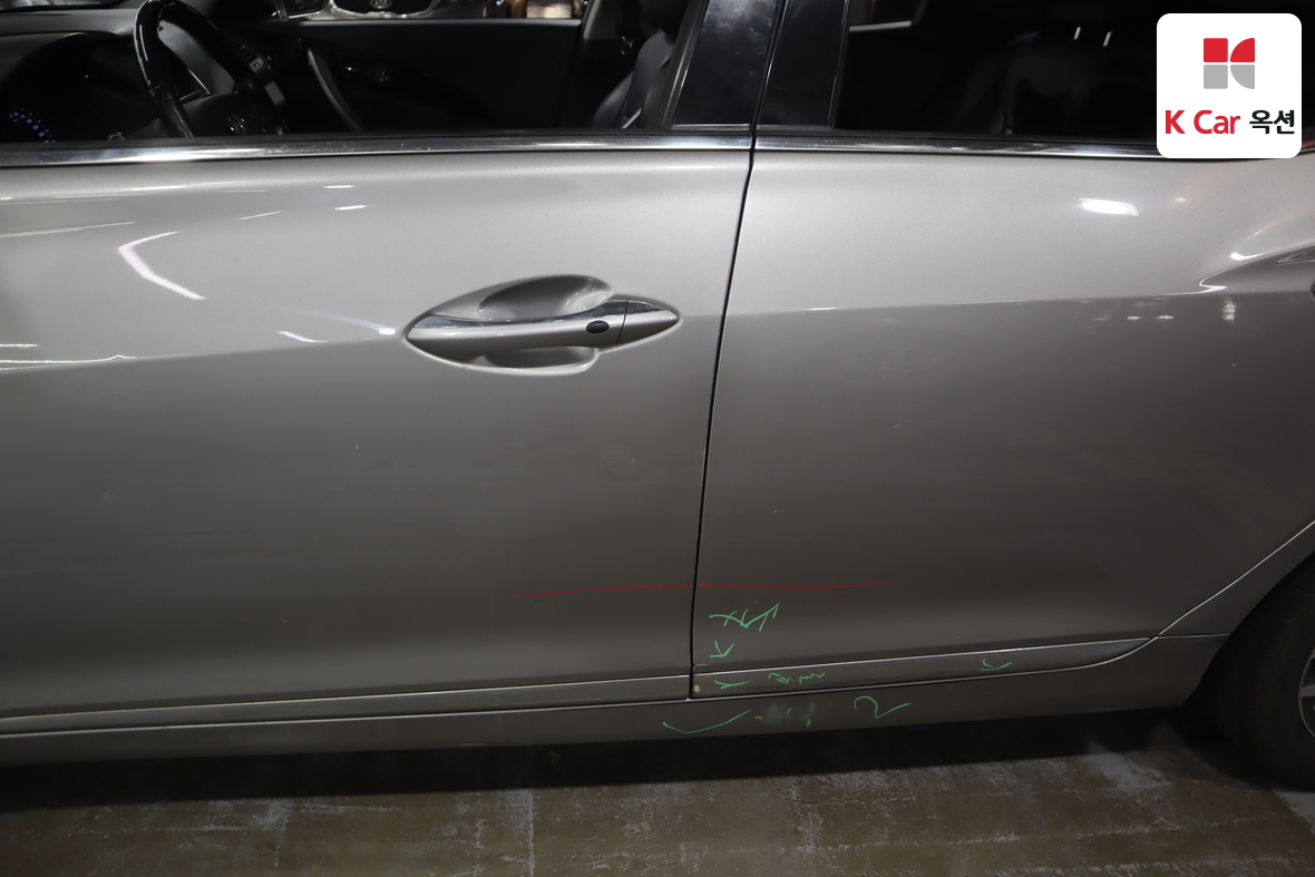 Hyundai Grandeur 2012 - Image 38