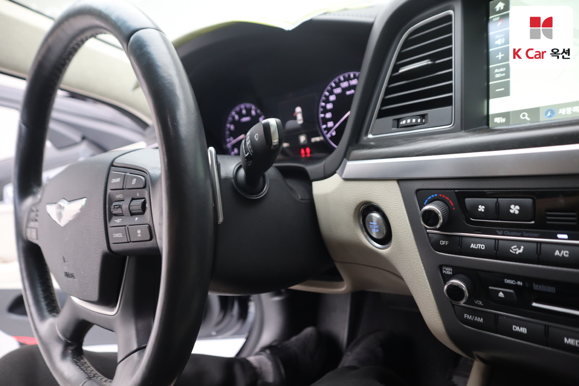 Hyundai Genesis - 11