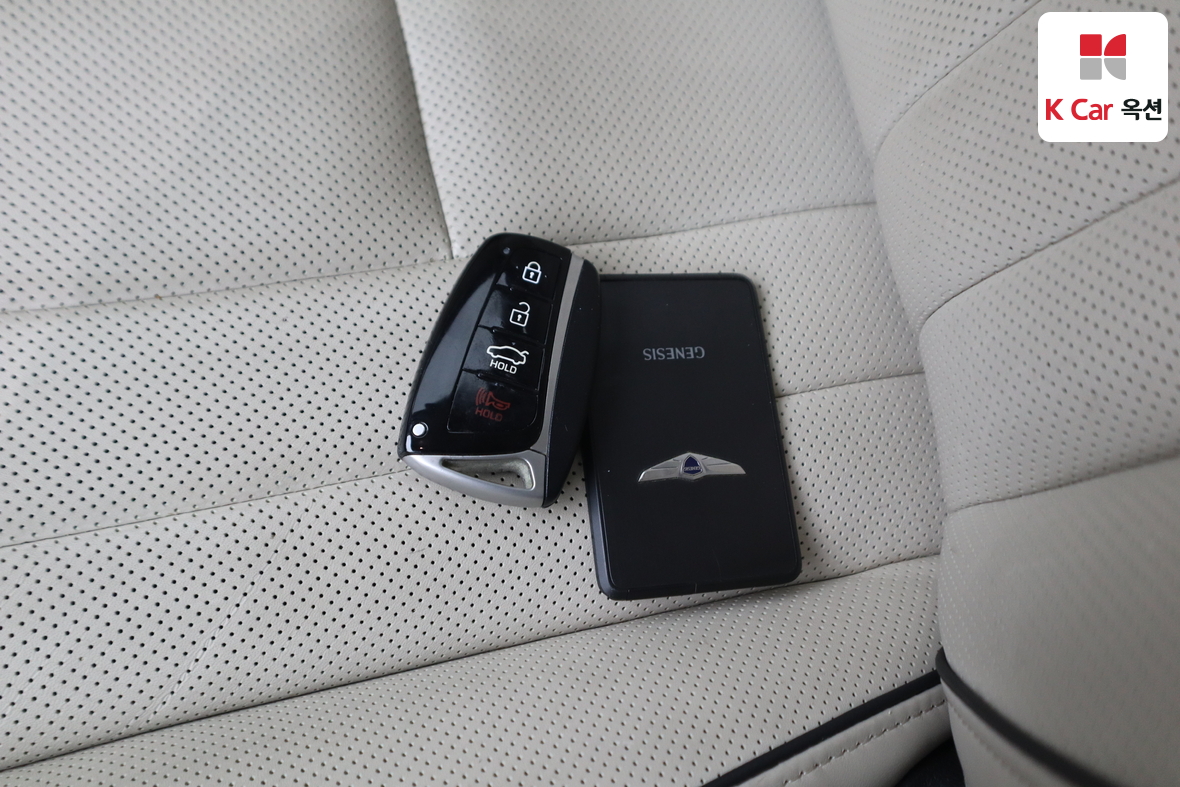 Hyundai Genesis - 17