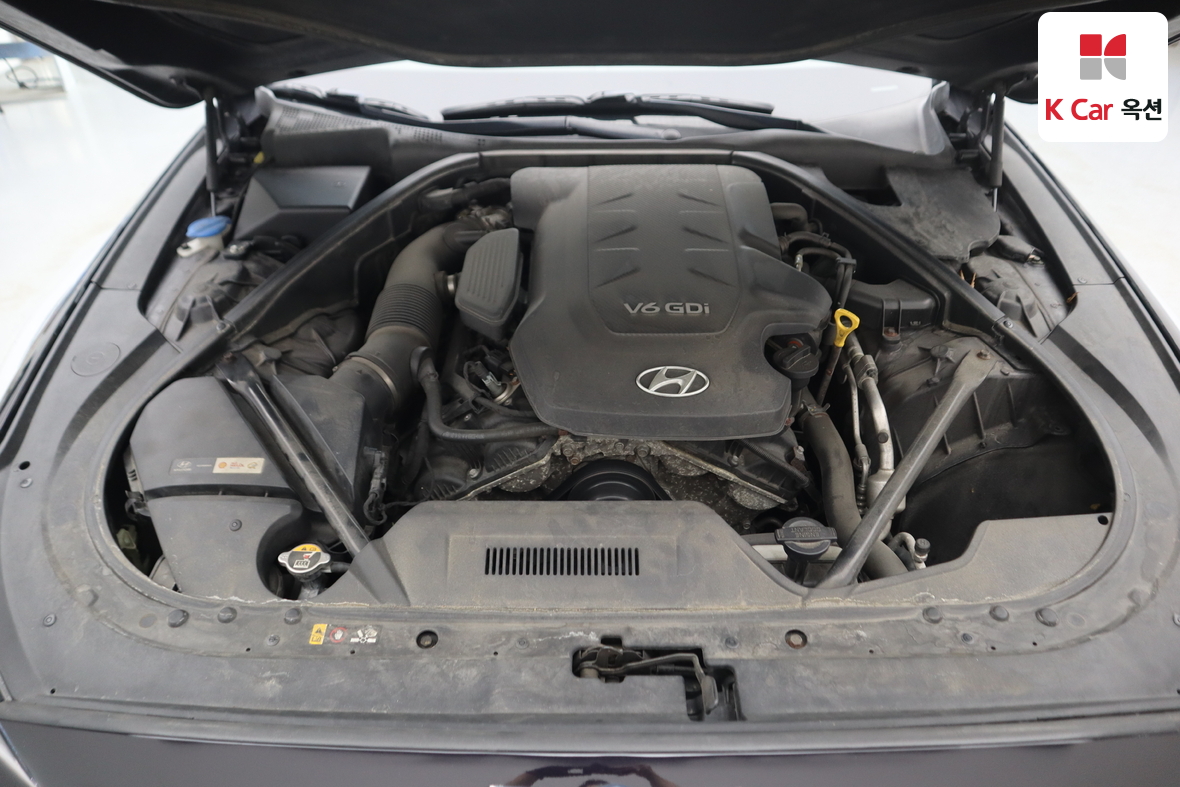 Hyundai Genesis - 36