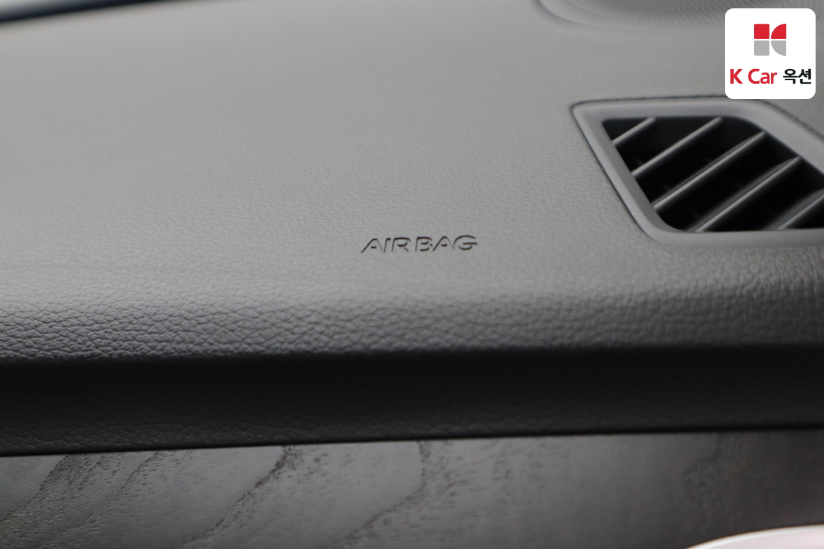 Hyundai Genesis - 33