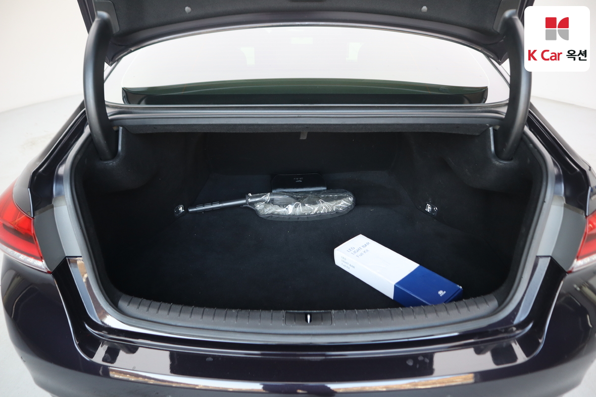 Hyundai Genesis - 27