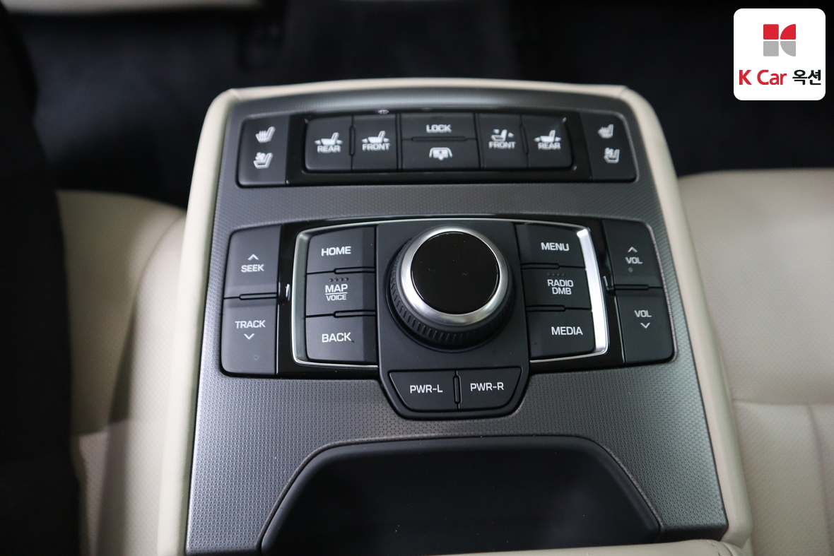 Hyundai Genesis - 25