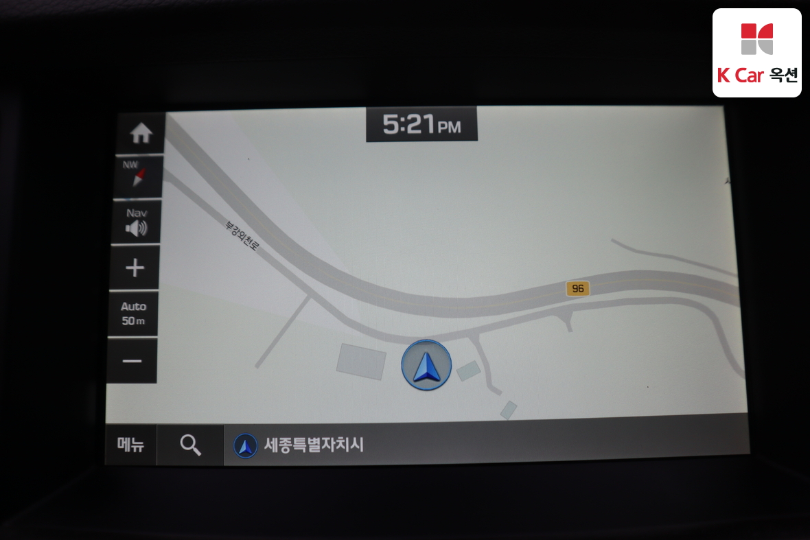 Hyundai Genesis - 13
