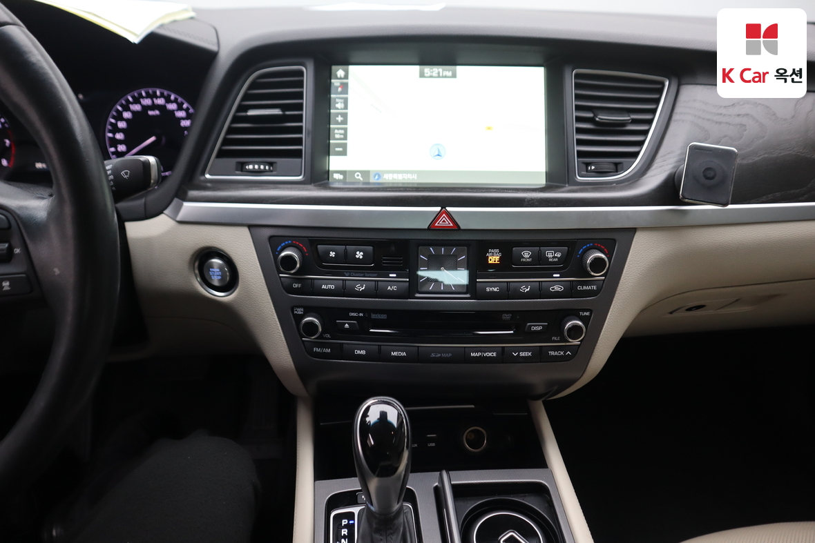 Hyundai Genesis - 6