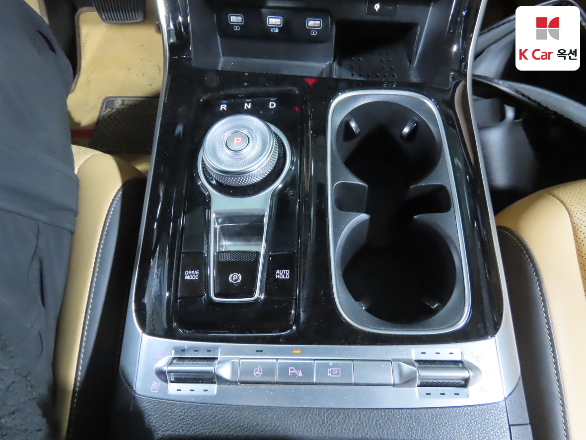 كيا كارنيفال 2023 - صورة 16