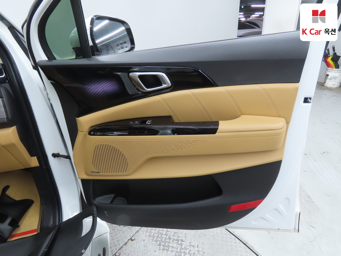 كيا كارنيفال 2023 - صورة 29