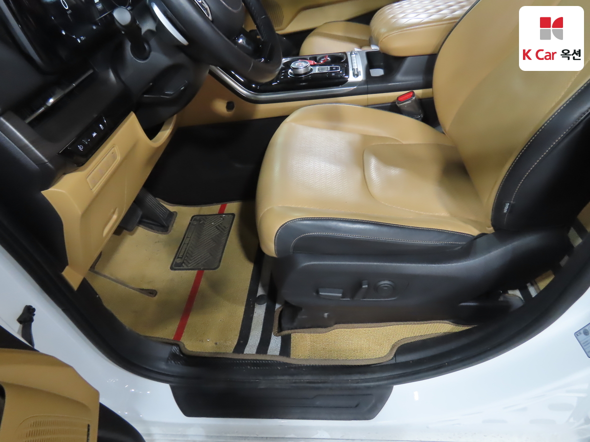 كيا كارنيفال 2023 - صورة 18