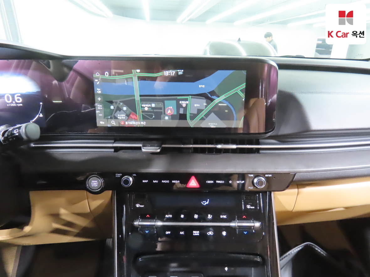 كيا كارنيفال 2023 - صورة 6