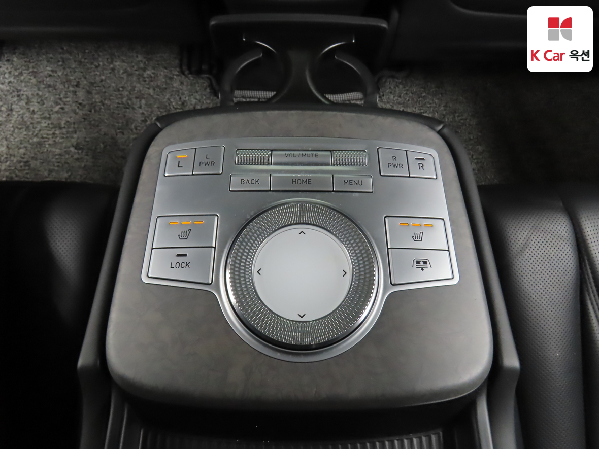Genesis G80 - 25