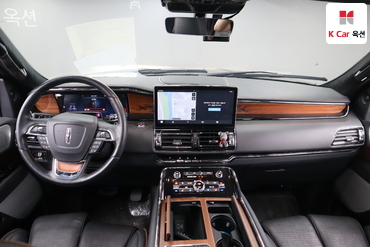 2023 - lincoln navigator