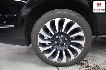 2023 - lincoln navigator