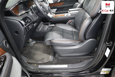 2023 - lincoln navigator