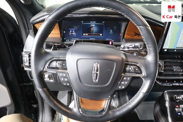 2023 - lincoln navigator