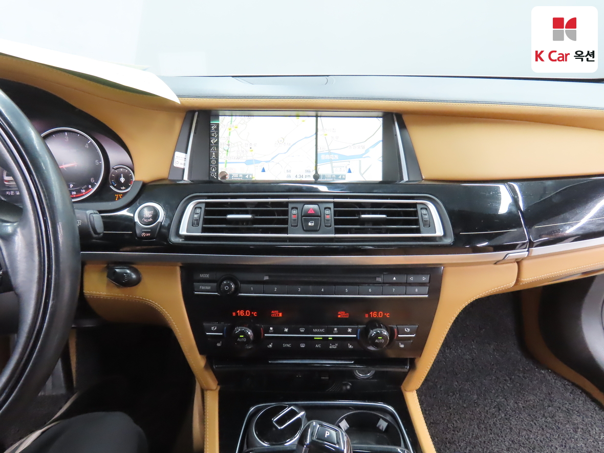 BMW 7 Series - 6
