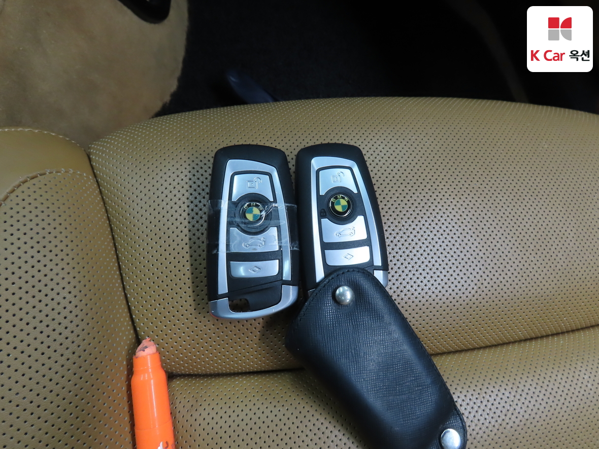 BMW 7 Series - 17