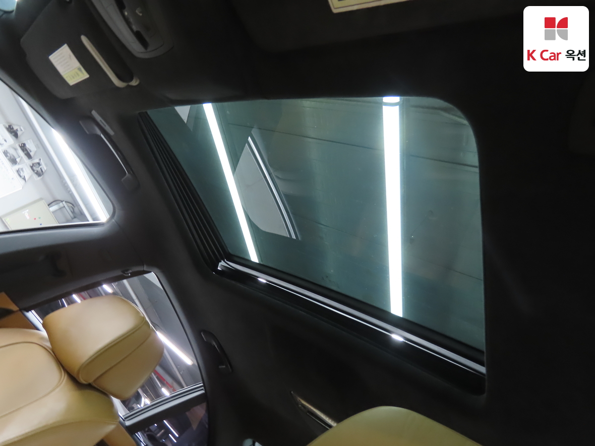 BMW 7 Series - 21