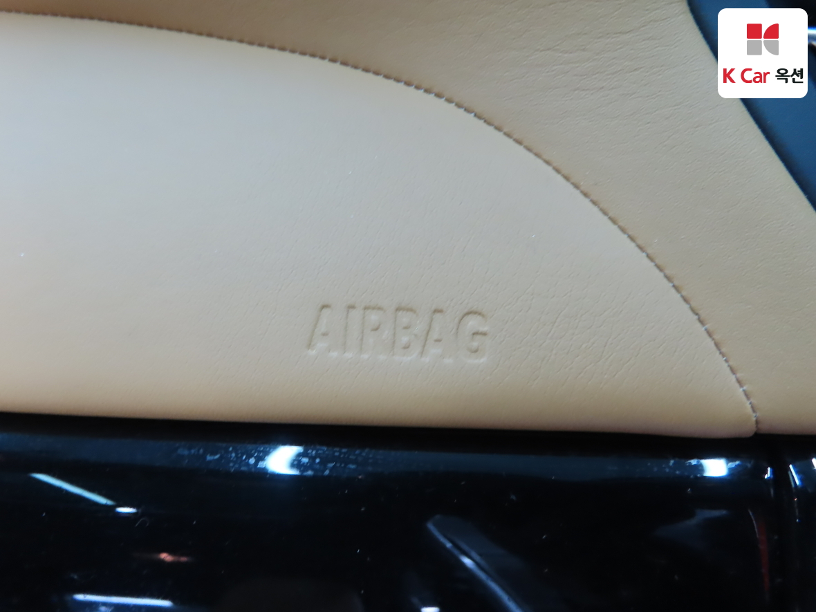 BMW 7 Series - 34