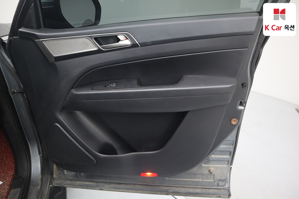 KG Mobility Rexton Sports - 27