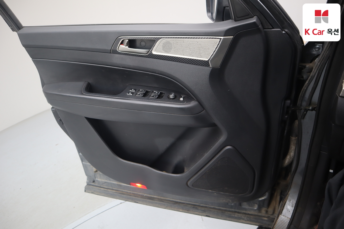 KG Mobility Rexton Sports - 8
