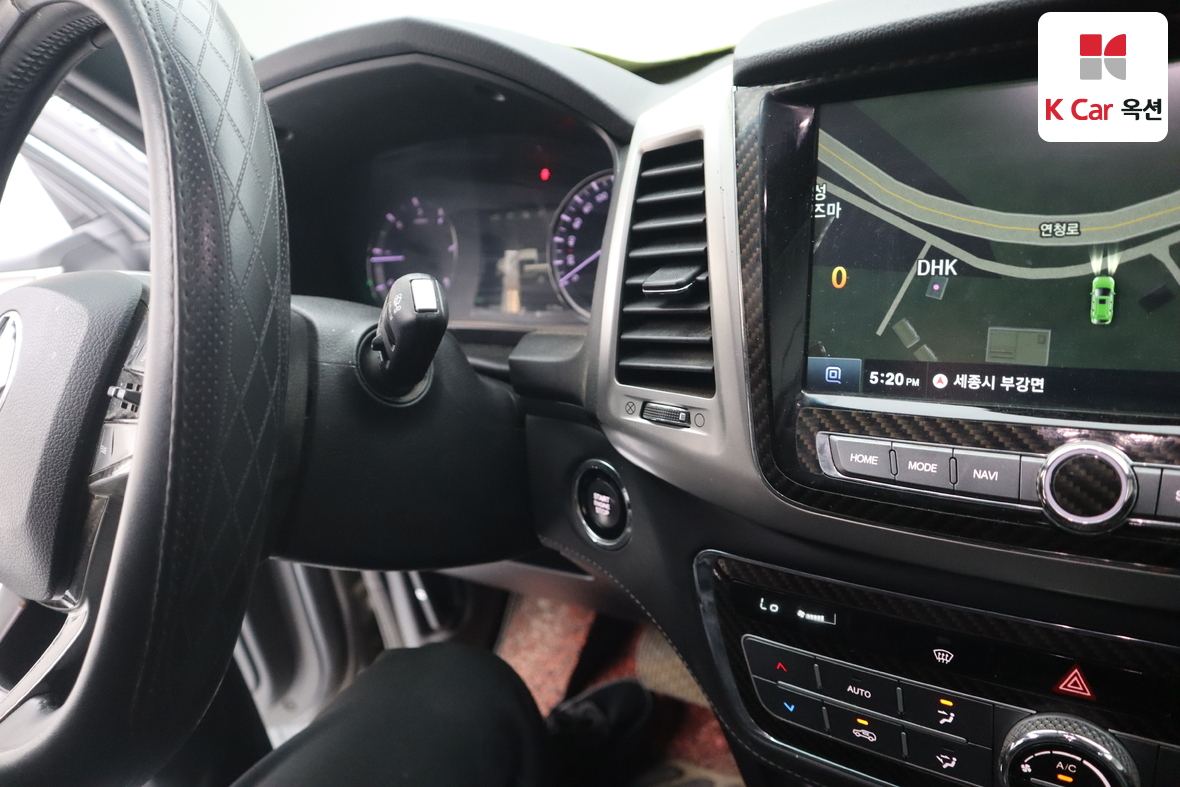KG Mobility Rexton Sports - 11