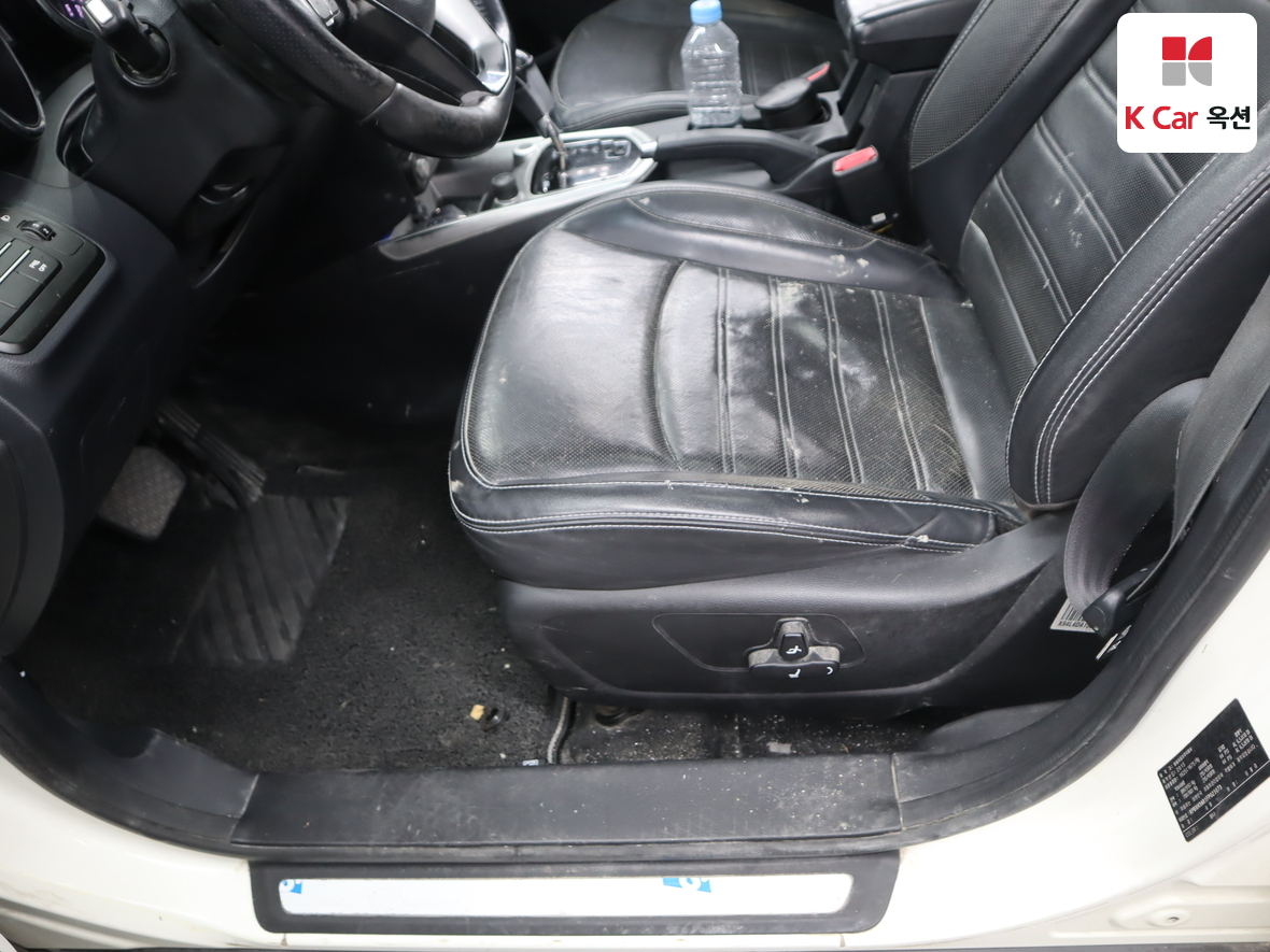 KG Mobility Tivoli - 18