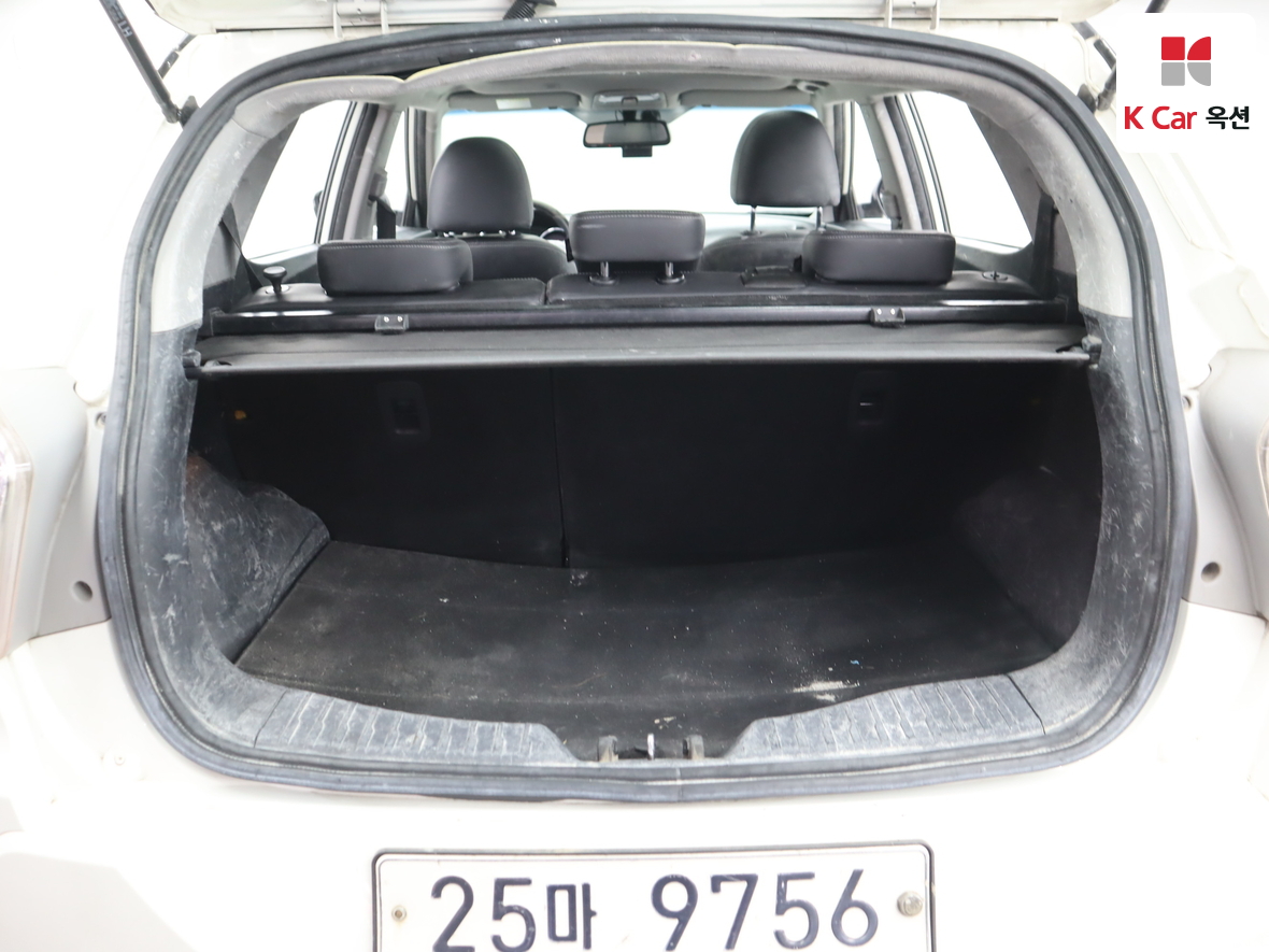 KG Mobility Tivoli - 27