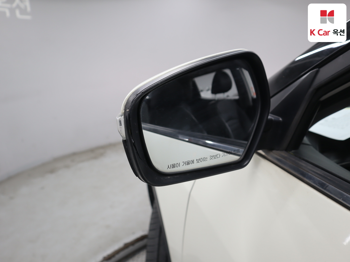 KG Mobility Tivoli - 23