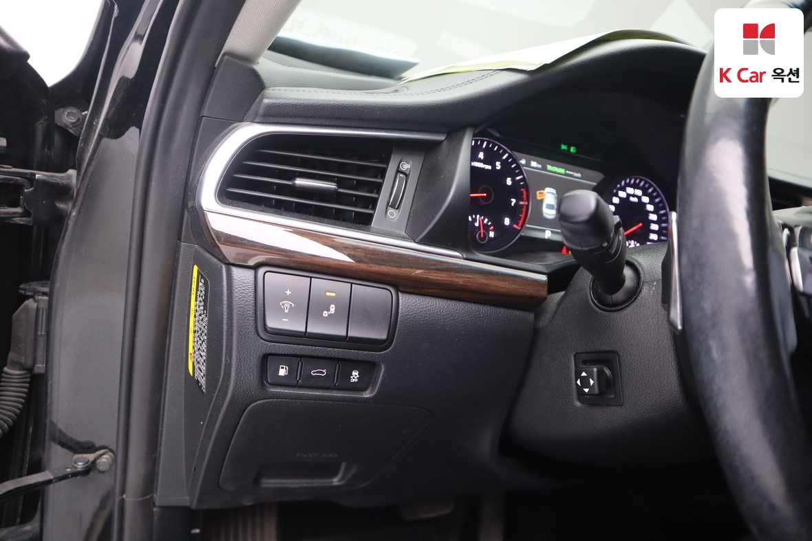 Kia K7 2018 - Image 9
