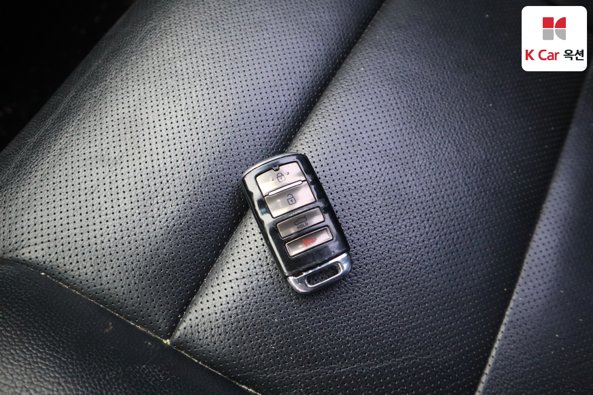 Kia K7 2018 - Image 17