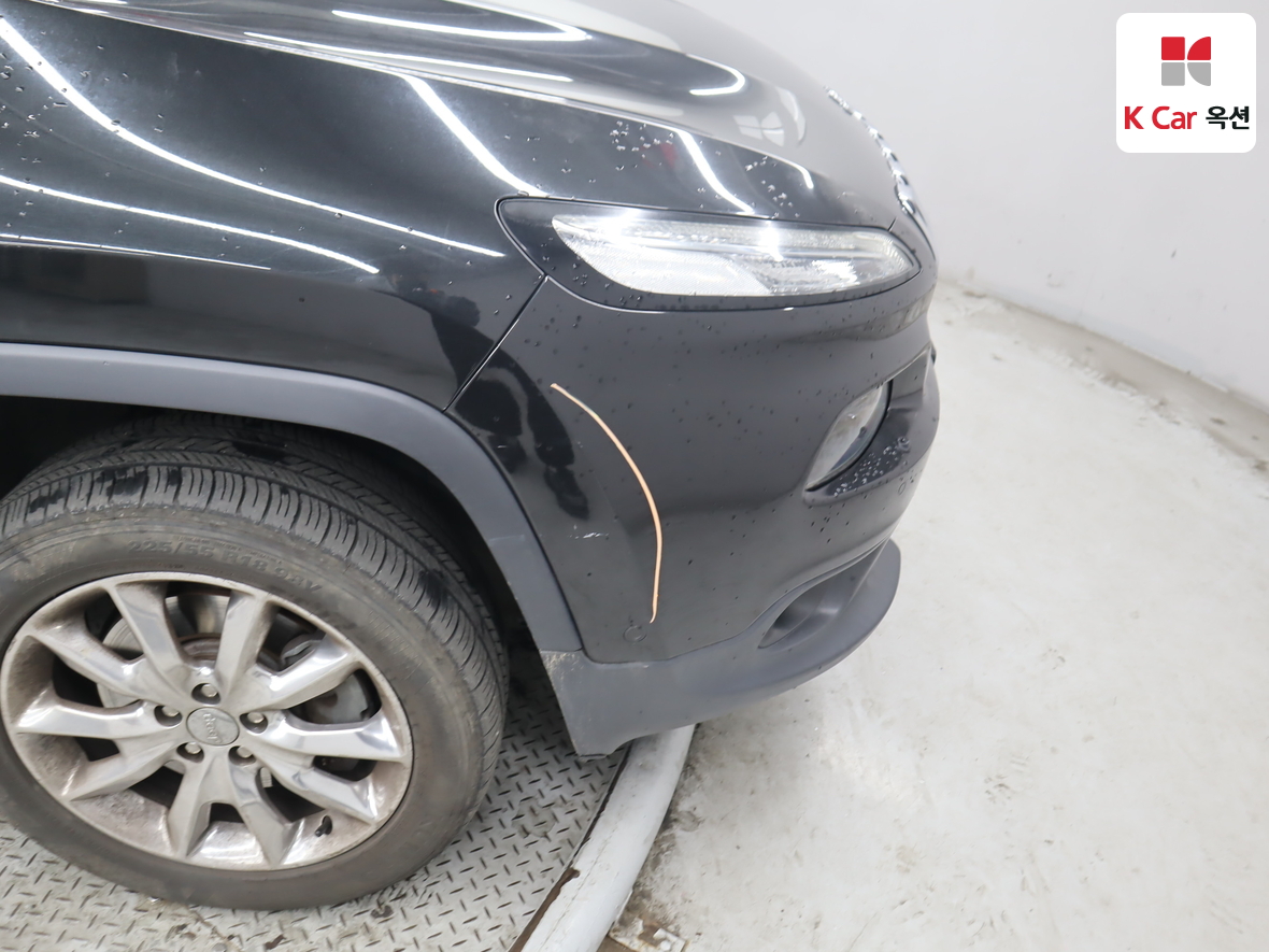 Jeep Cherokee - 51