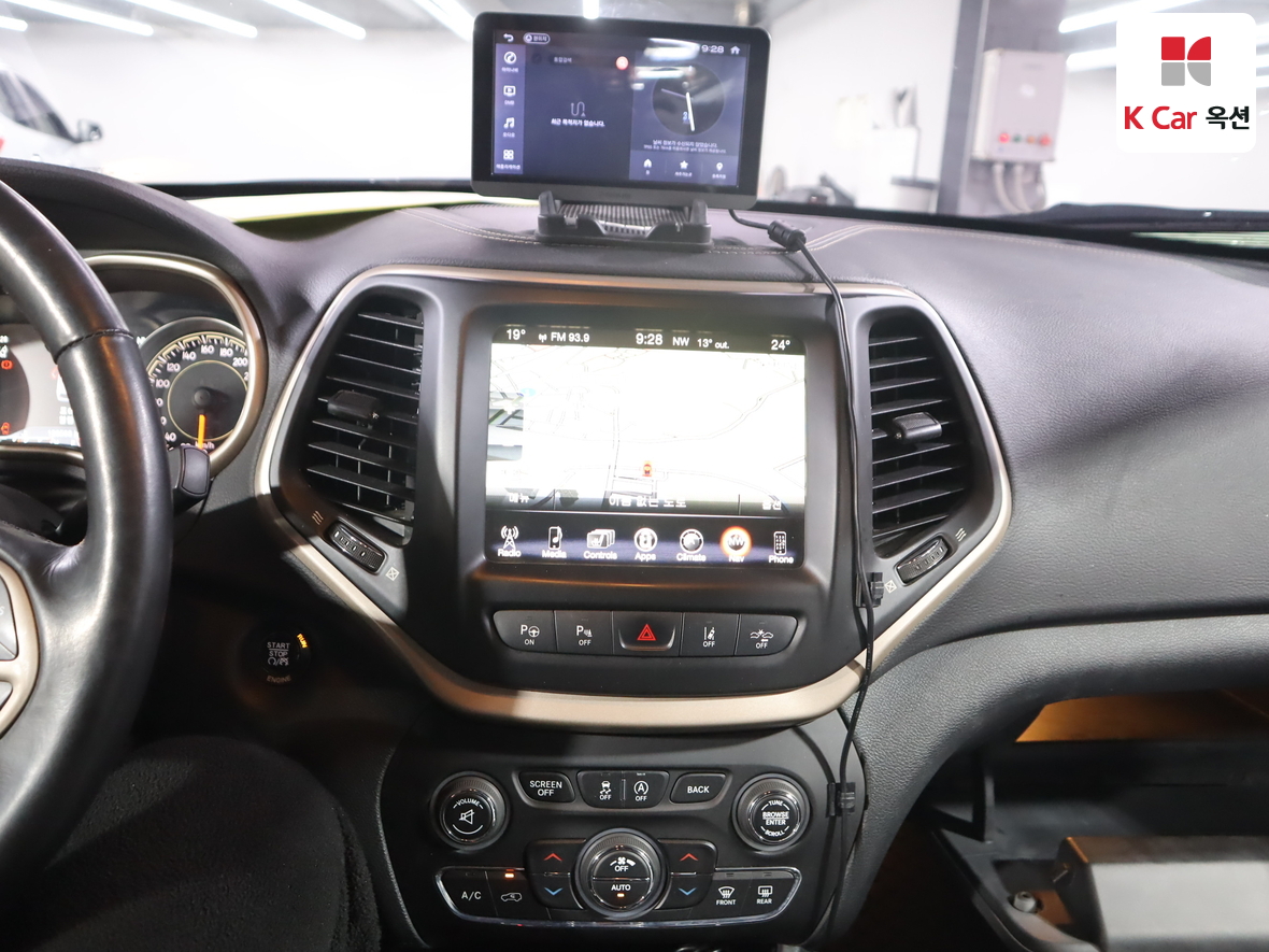 Jeep Cherokee - 6