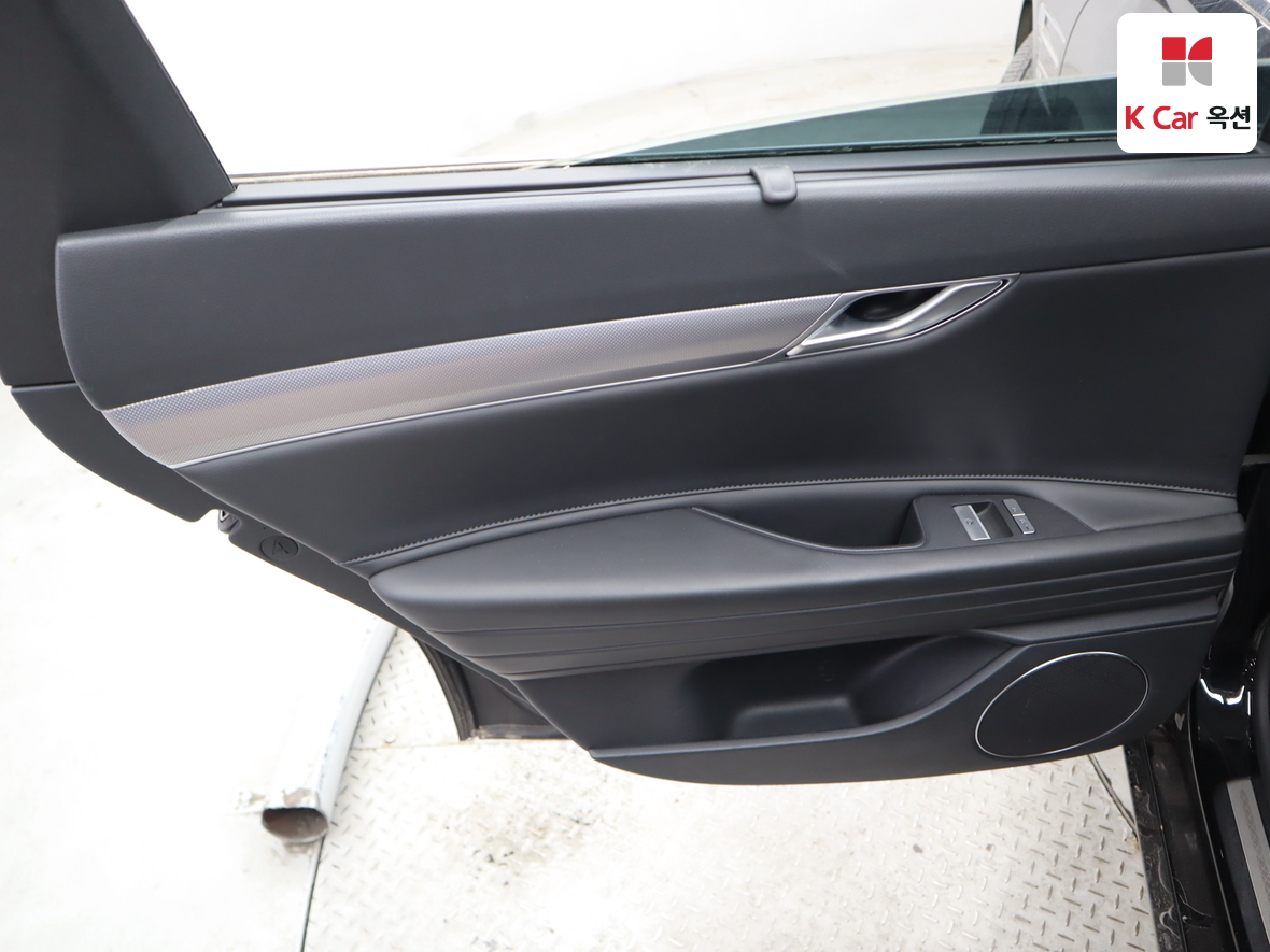 Genesis G80 - 21
