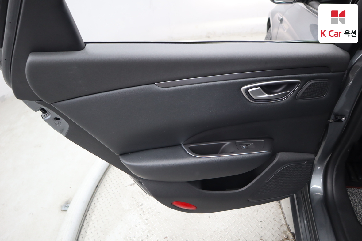 Renault Samsung SM6 2023 - Image 21