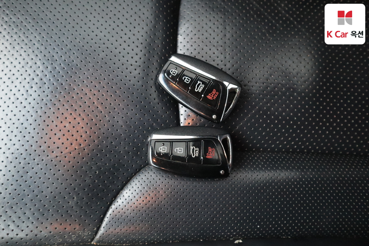 Hyundai AZERA 2014 - Image 16