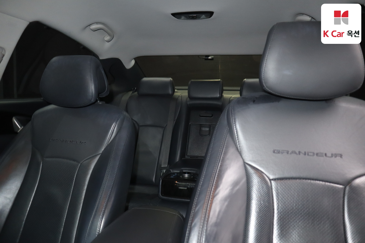 Hyundai AZERA 2014 - Image 17