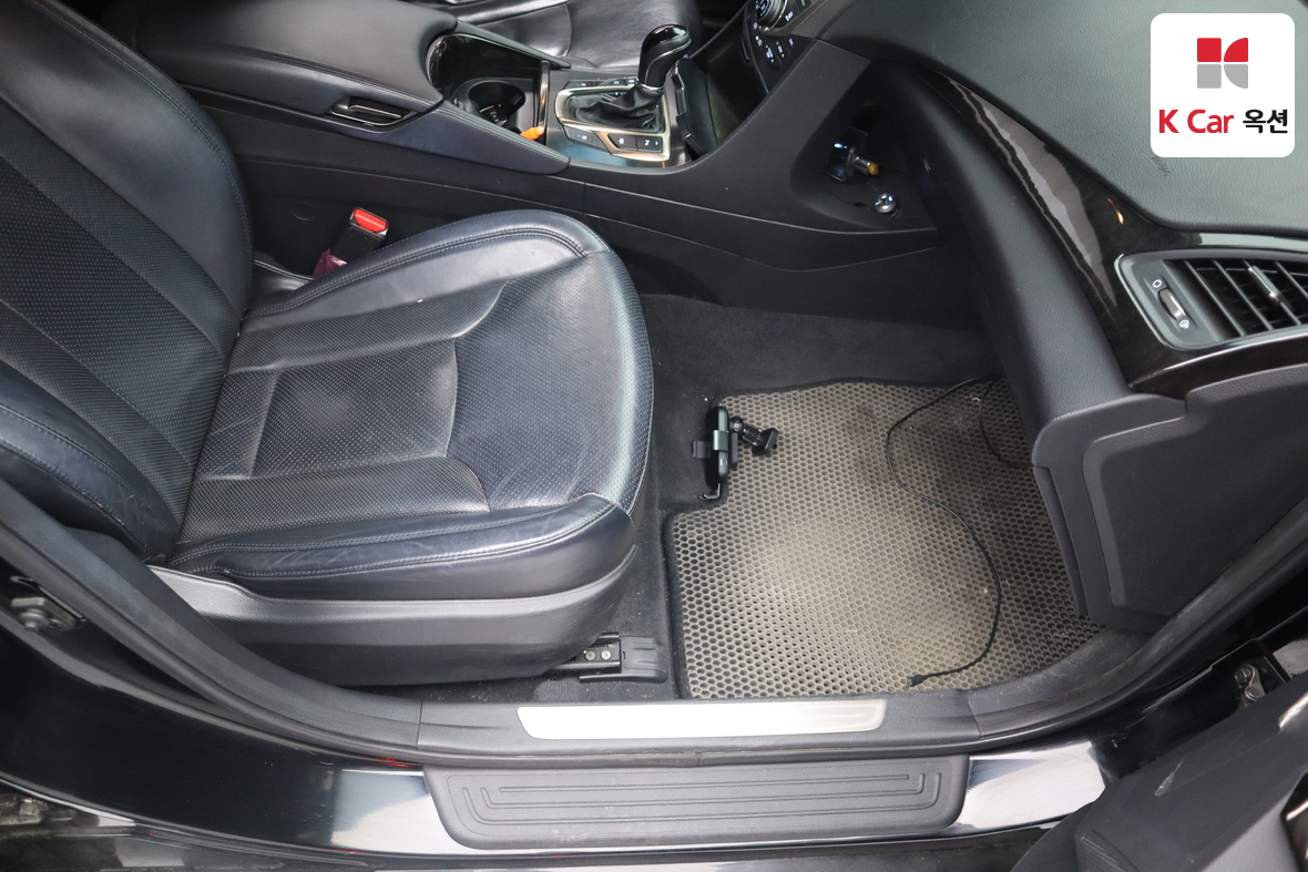 Hyundai AZERA 2014 - Image 28