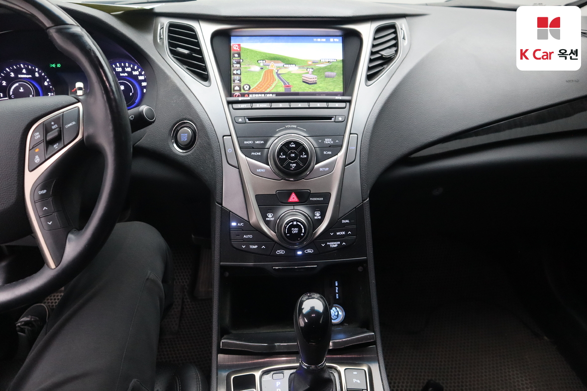 Hyundai AZERA 2014 - Image 6