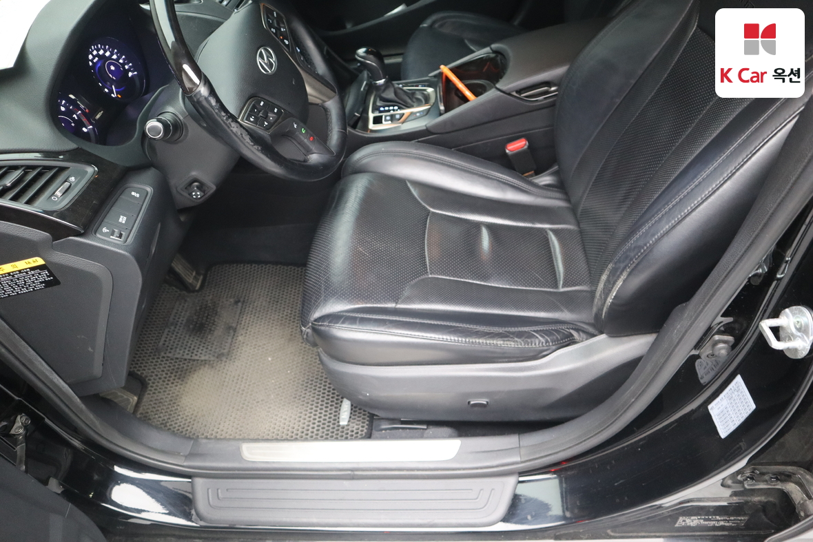 Hyundai AZERA 2014 - Image 18