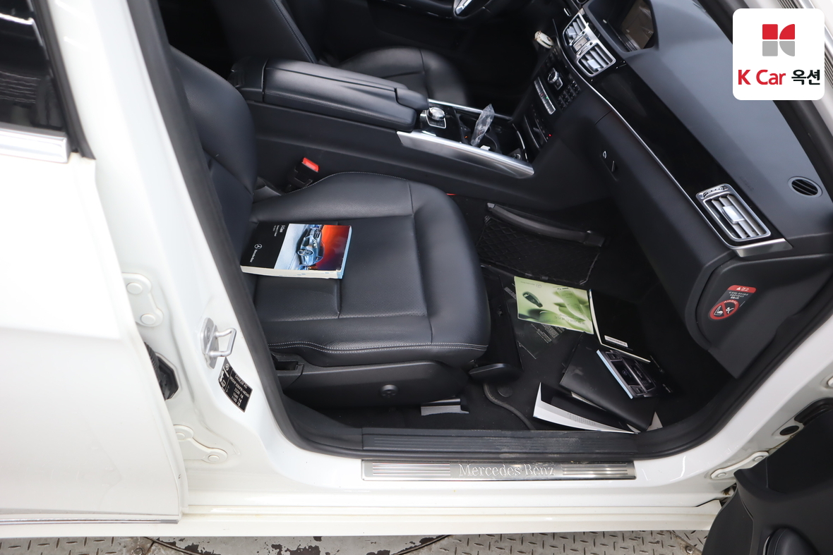 Mercedes-Benz E-Class - 30