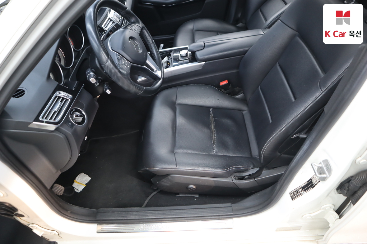 Mercedes-Benz E-Class - 18