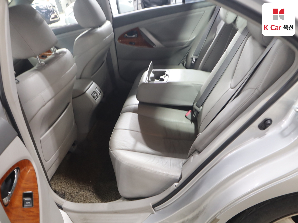 Toyota Camry - 27