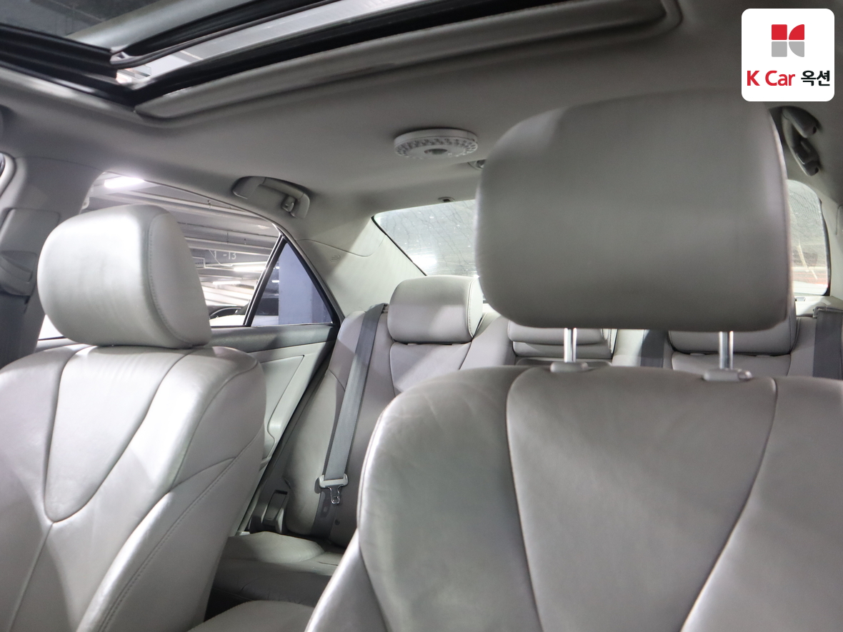 Toyota Camry - 21